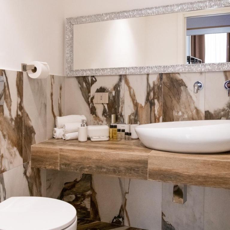Suite Antonino with Jacuzzi - Camera Queen Standard - 27
