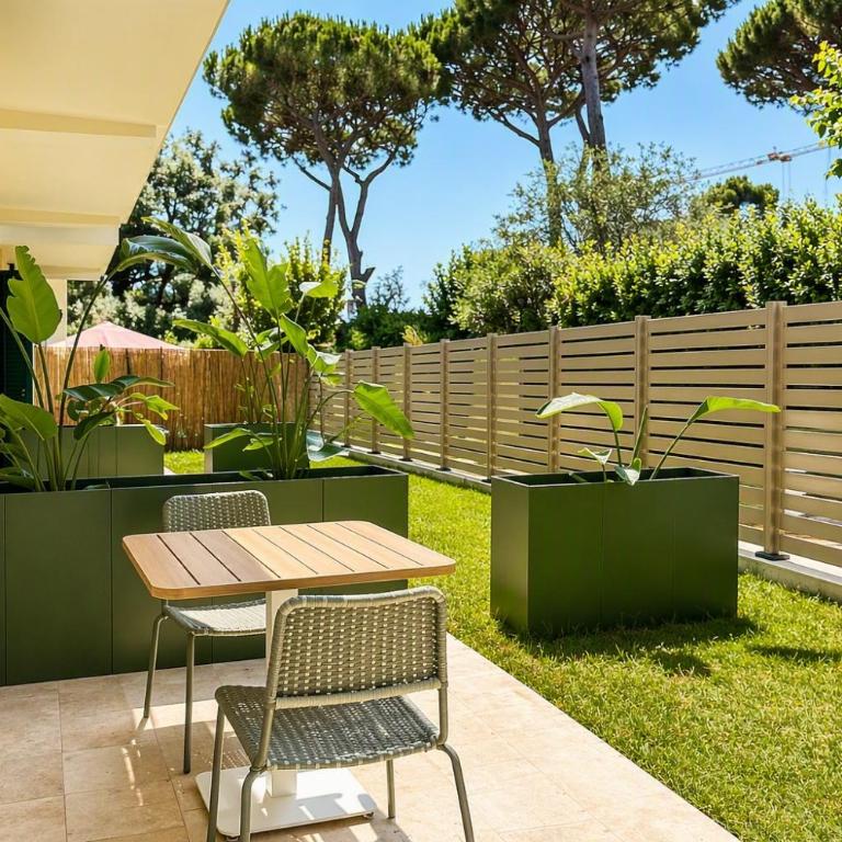 JR Resort Logos Forte dei Marmi - Camera Matrimoniale Deluxe con Giardino - 3