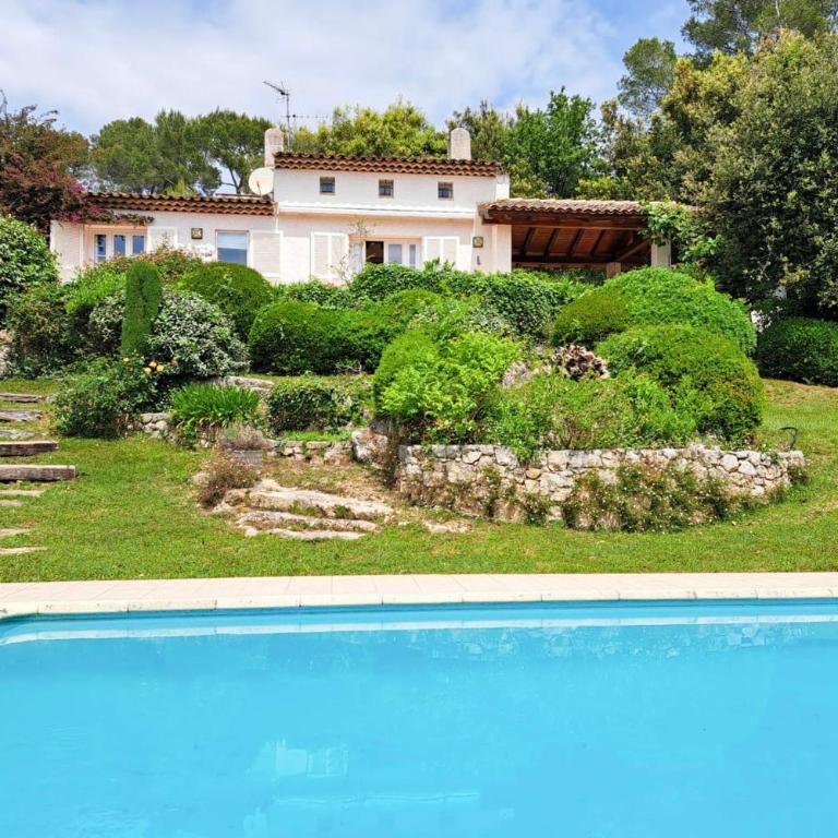 Maison Golf Piscine privée Jardin CLIM Terrasse Sécurisé - BENAKEY - Maison 3 Chambres - 28