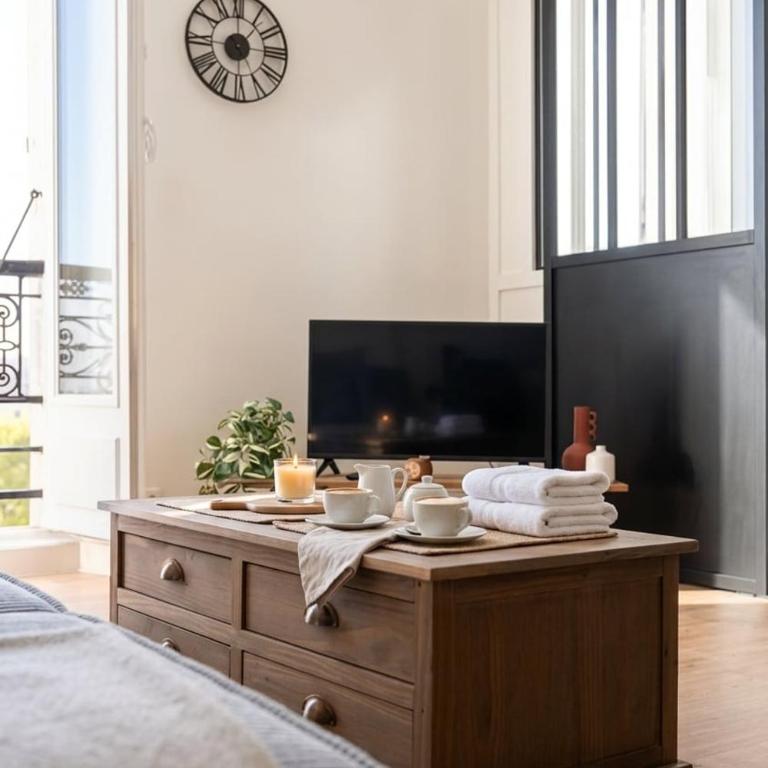 Au Cœur de Hyères Centre-Ville Piéton - Two-Bedroom Apartment - 3