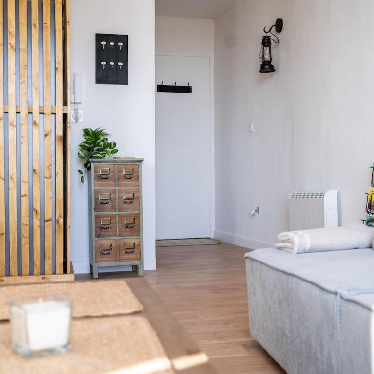 Au Cœur de Hyères Centre-Ville Piéton - Two-Bedroom Apartment - 4
