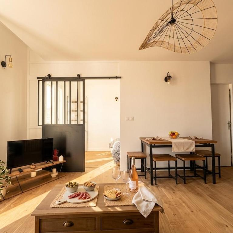 Au Cœur de Hyères Centre-Ville Piéton - Two-Bedroom Apartment - 20