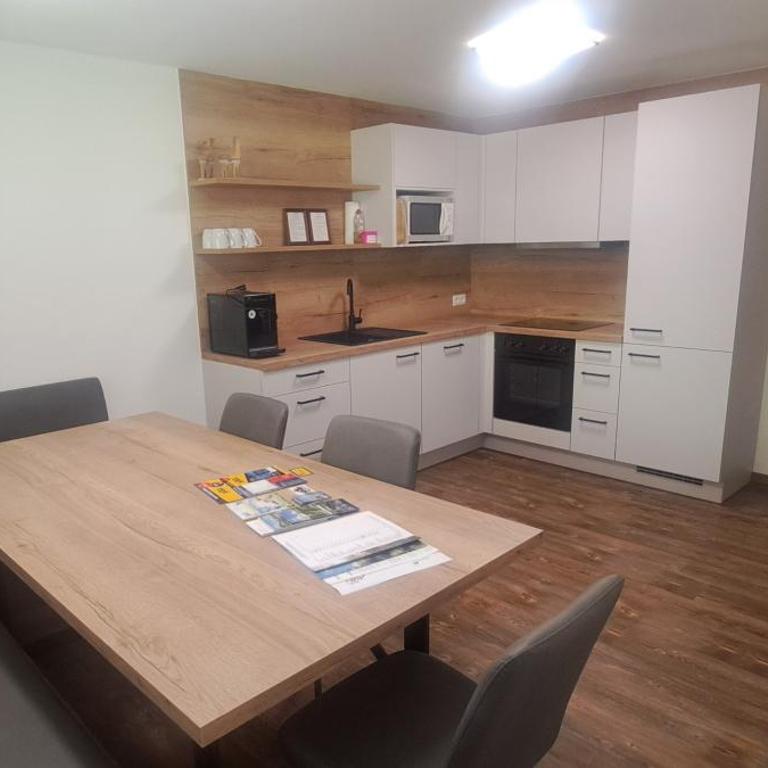 Haus Bergfried - Three-Bedroom Apartment - 10