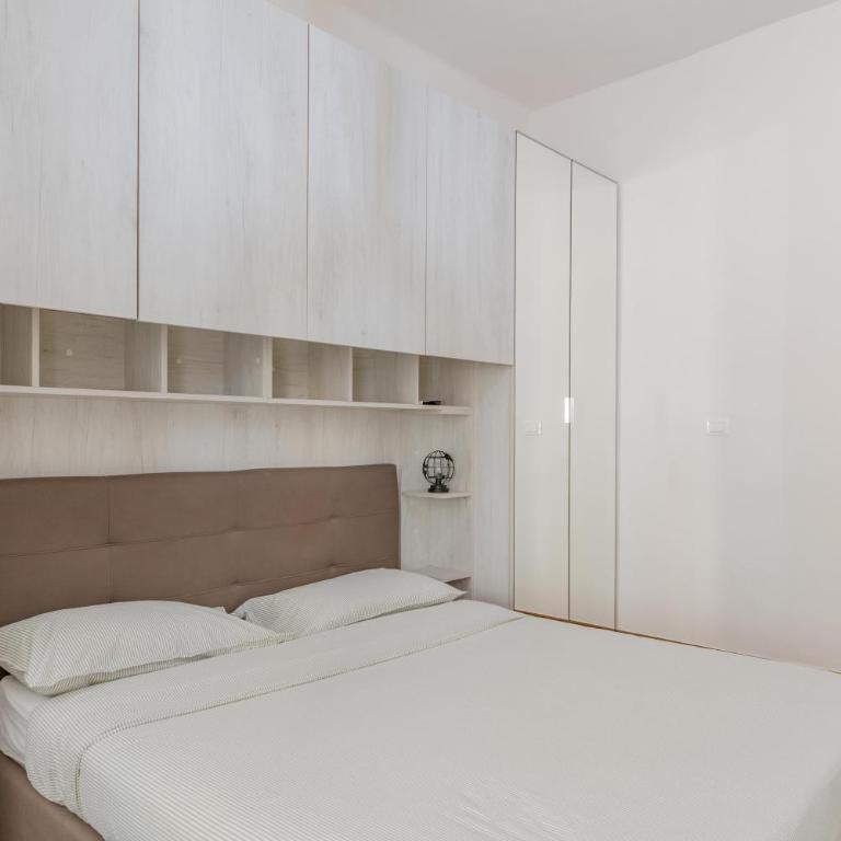 Event Pit Stop - One-Bedroom Apartment - 4