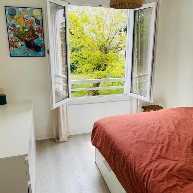 Cozy and bright apartment with private parking - One-Bedroom Apartment with Garden View - 6