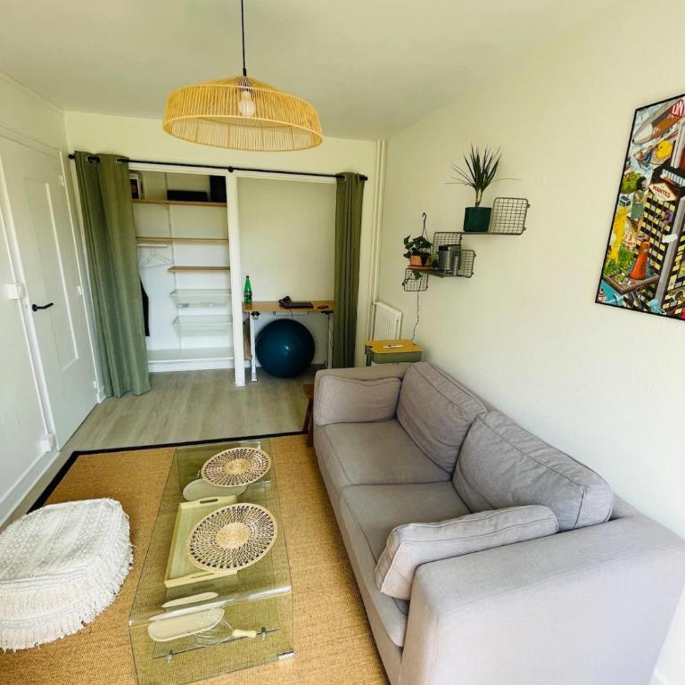 Cozy and bright apartment with private parking - One-Bedroom Apartment with Garden View - 8