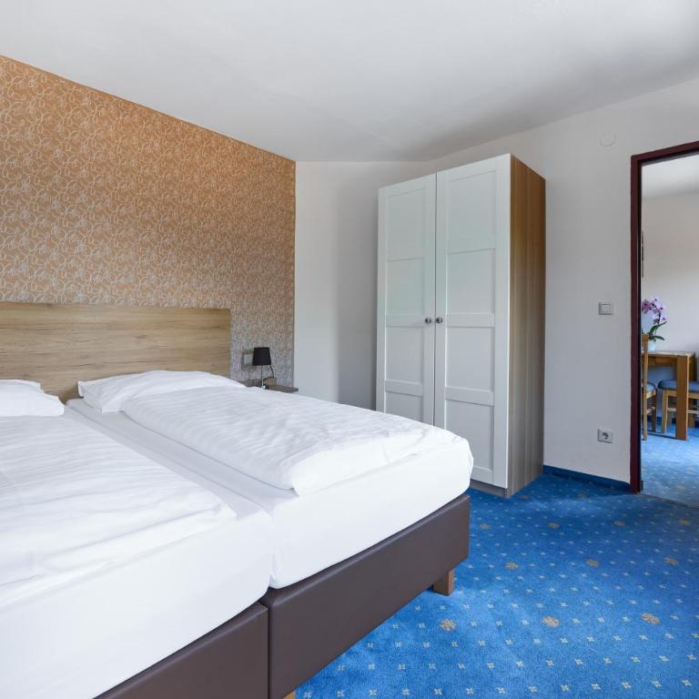 Alpina`s Beds & Boots - Familienzimmer mit Balkon - 7