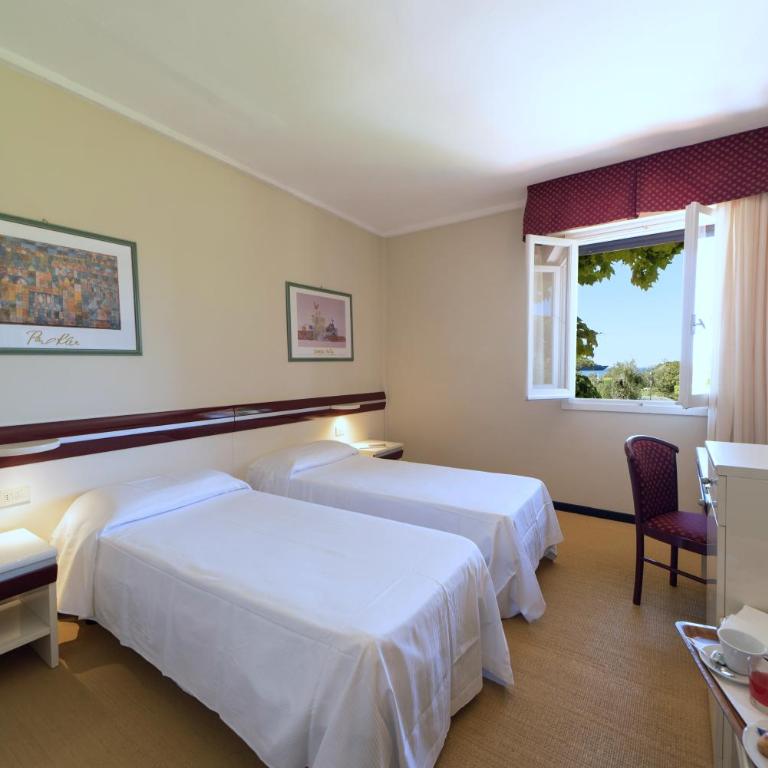 Hotel Fabricia - 2 Camere Matrimoniali Comunicanti - 6