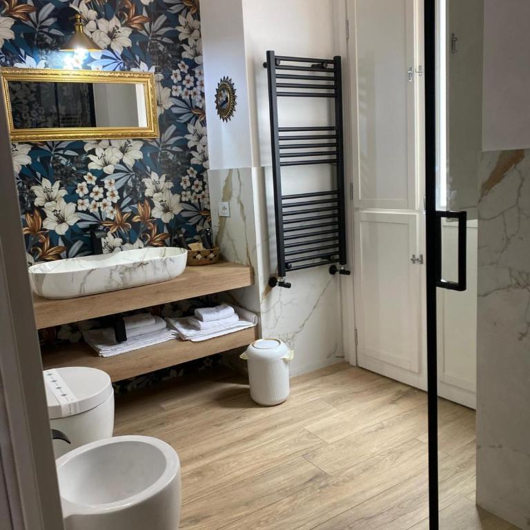 Urban Chic Suite Toledo - Camera Matrimoniale Deluxe con Balcone - 9