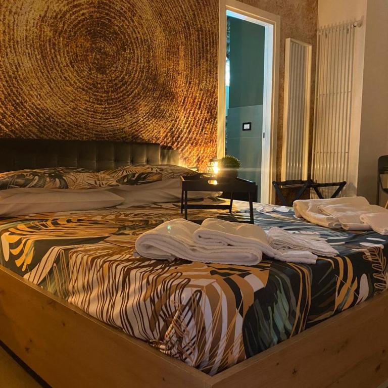 Urban Chic Suite Toledo - Camera Deluxe - 13