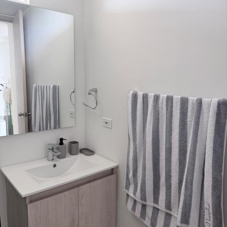 Studio apartment in Cartagena, North area - One-Bedroom Apartment - 5