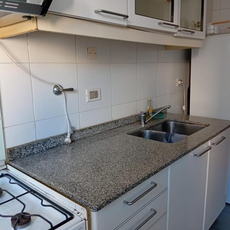 Recoleta A pasos de Santa Fe y Callao Pileta Wi Fi Seguridad - One-Bedroom Apartment - 12