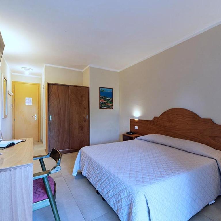 Hotel Fabricia - Camera Familiare - 8