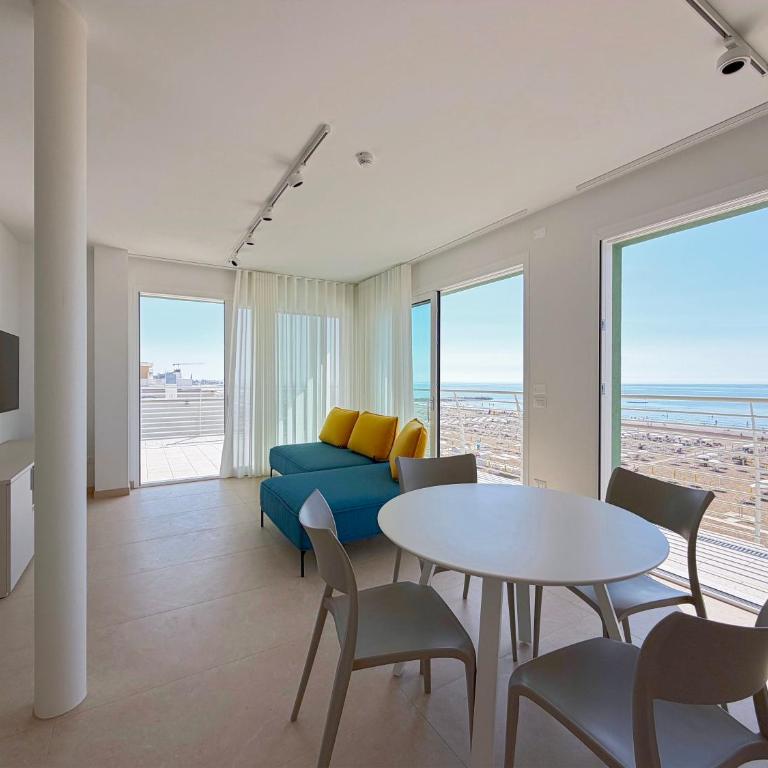 Hotel Royal Garnì - Suite con Vista Mare - 2