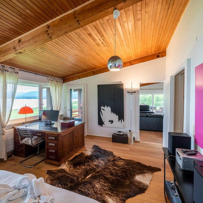 Grande propriété pieds dans l'eau avec piscine - Maison 4 Chambres - 35