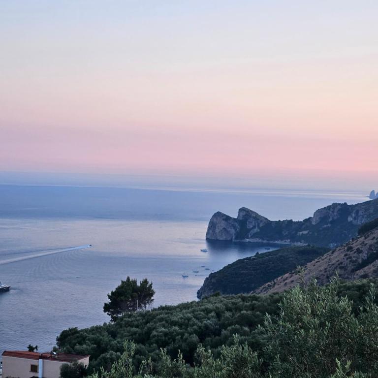Villa Dequinz Luxury Retreat & Private Infinity Pool - Villa - 9