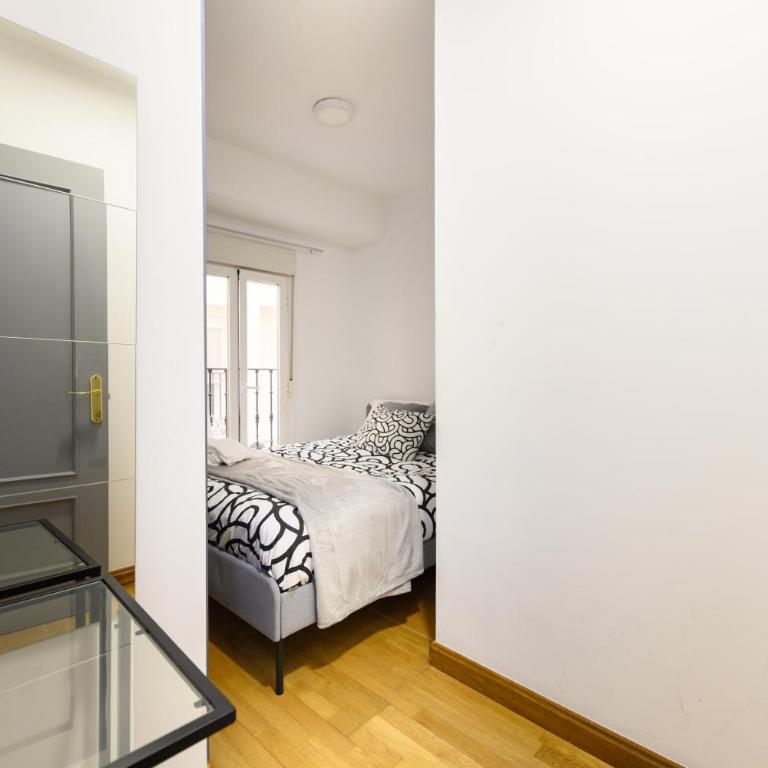 PRA100C - Piso de 2 dormitorios y 2 baños en el centro de Madrid - Alquiler temporal - Apartamento de 2 dormitorios - 6