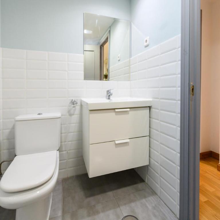 PRA100C - Piso de 2 dormitorios y 2 baños en el centro de Madrid - Alquiler temporal - Apartamento de 2 dormitorios - 38