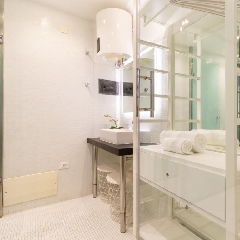Martini Castello Boutique Apartments - Historic Center & Lift - Monolocale Deluxe - 12