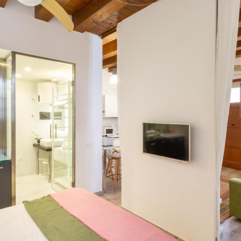 Martini Castello Boutique Apartments - Historic Center & Lift - Monolocale Deluxe - 10