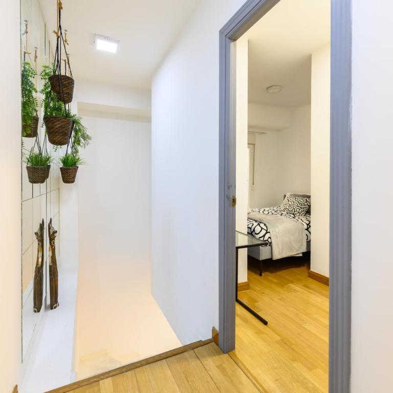 PRA100C - Piso de 2 dormitorios y 2 baños en el centro de Madrid - Alquiler temporal - Apartamento de 2 dormitorios - 28