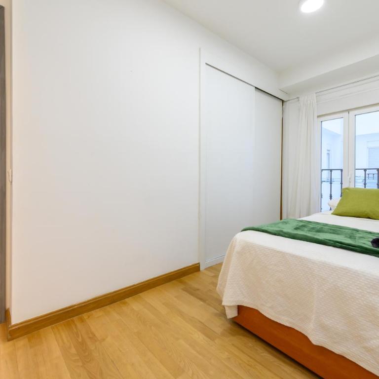 PRA100C - Piso de 2 dormitorios y 2 baños en el centro de Madrid - Alquiler temporal - Apartamento de 2 dormitorios - 36