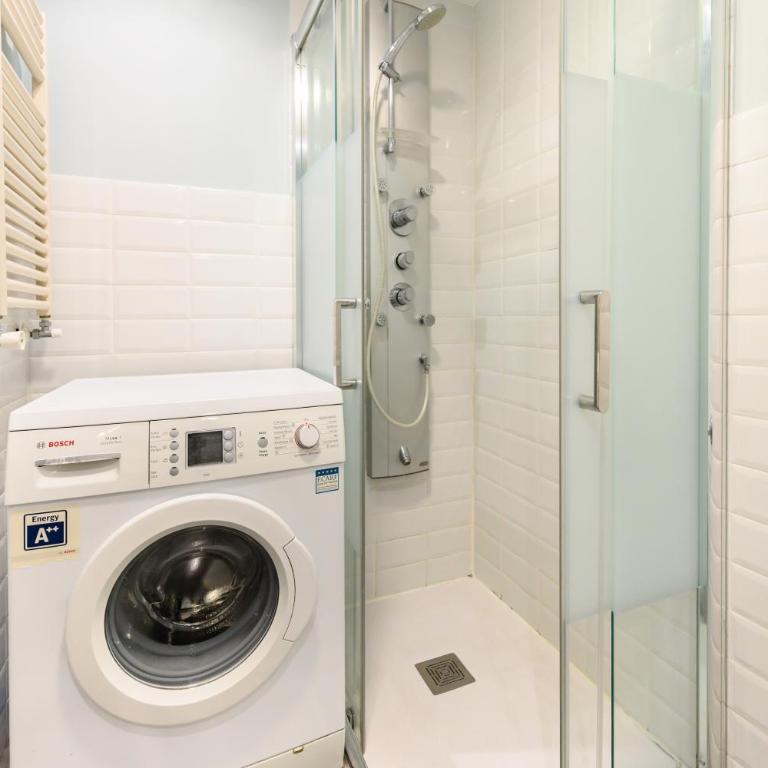 PRA100C - Piso de 2 dormitorios y 2 baños en el centro de Madrid - Alquiler temporal - Apartamento de 2 dormitorios - 41