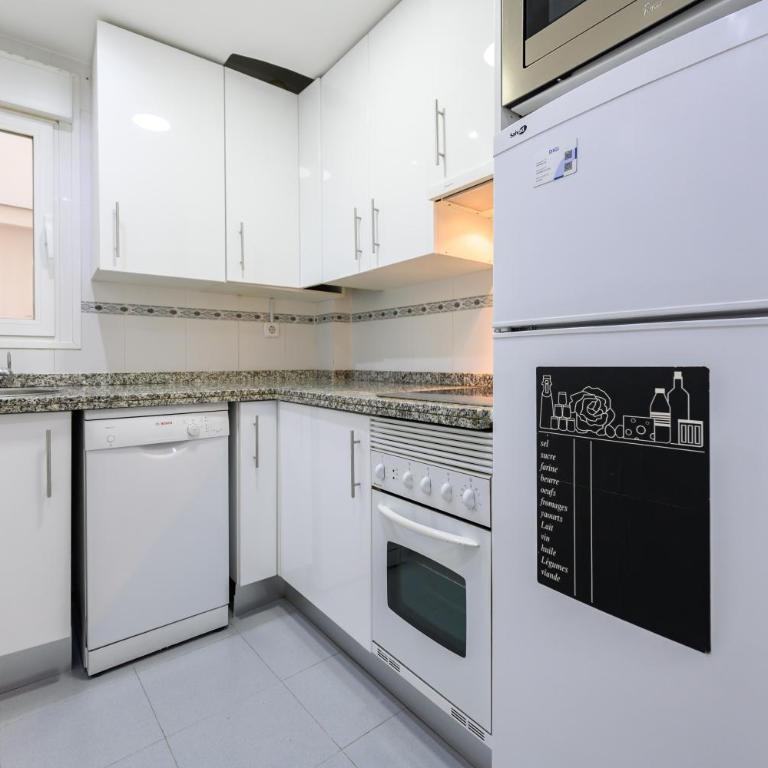 PRA100C - Piso de 2 dormitorios y 2 baños en el centro de Madrid - Alquiler temporal - Apartamento de 2 dormitorios - 21