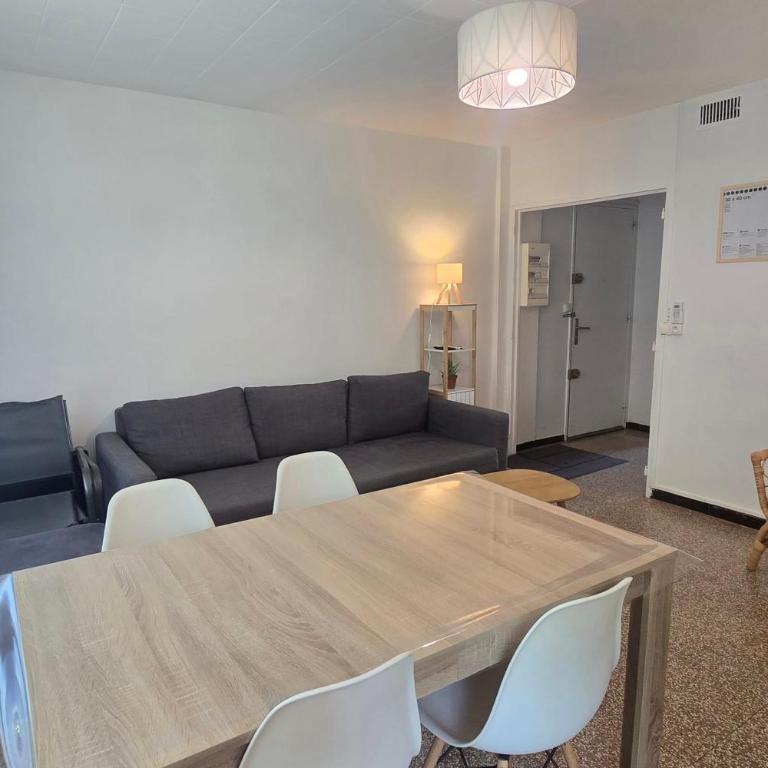Apartment in Fréjus near the beach with balcony - Apartment - 18