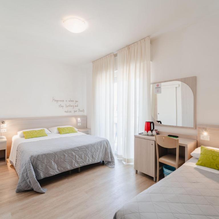 Hotel Anny - Camera Tripla Economy con Bagno - 2