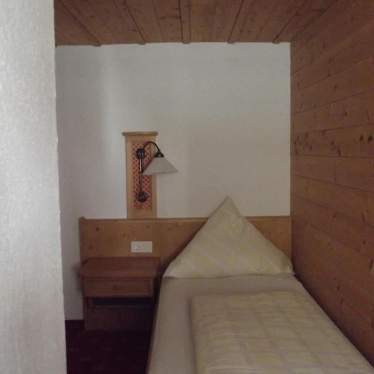 Alpengasthof Hochlenzer - Comfort Dreibettzimmer - 2