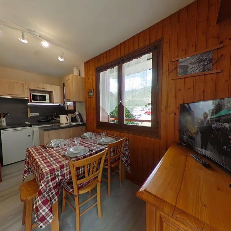 Studio cabine 4 pers. proche patinoire et pistes, parking, ménage inclus, navette à proximité - FR-1-241-157 - Appartamento (4 Adulti) - 14
