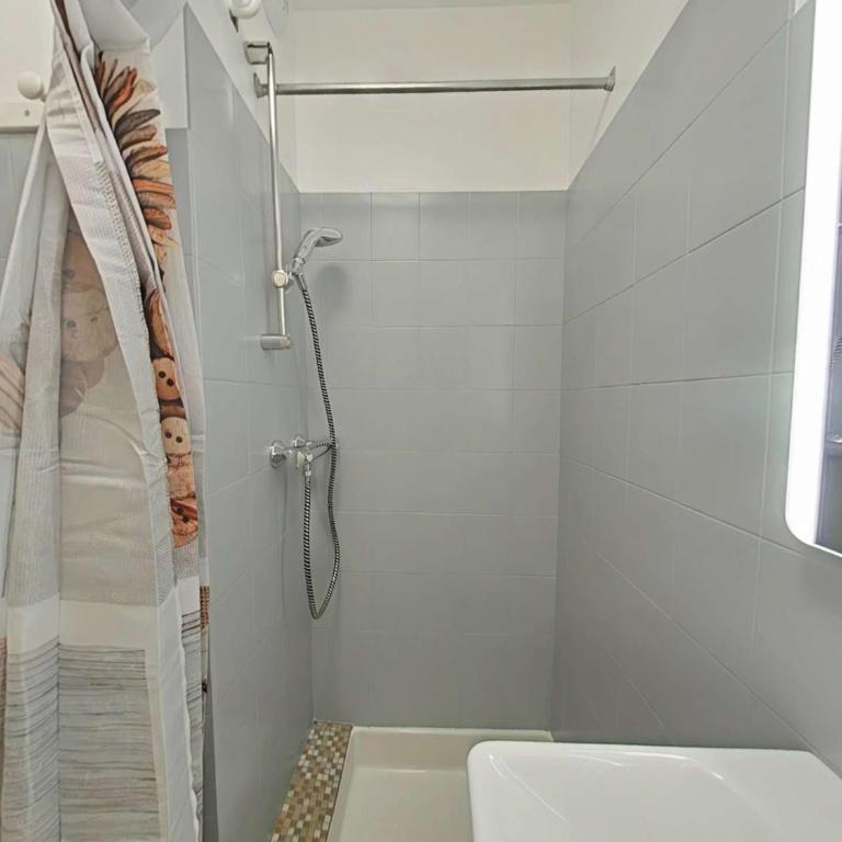 Studio cabine 4 pers. proche patinoire et pistes, parking, ménage inclus, navette à proximité - FR-1-241-157 - Appartamento (4 Adulti) - 15