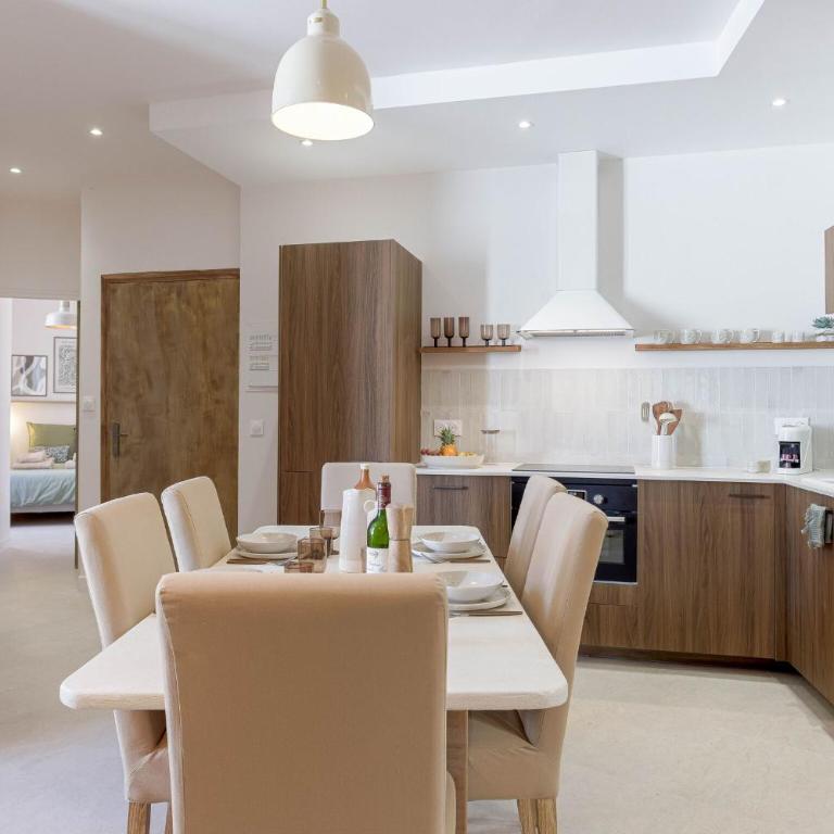 8 Rue Du Marché Forville - Appartement - 19