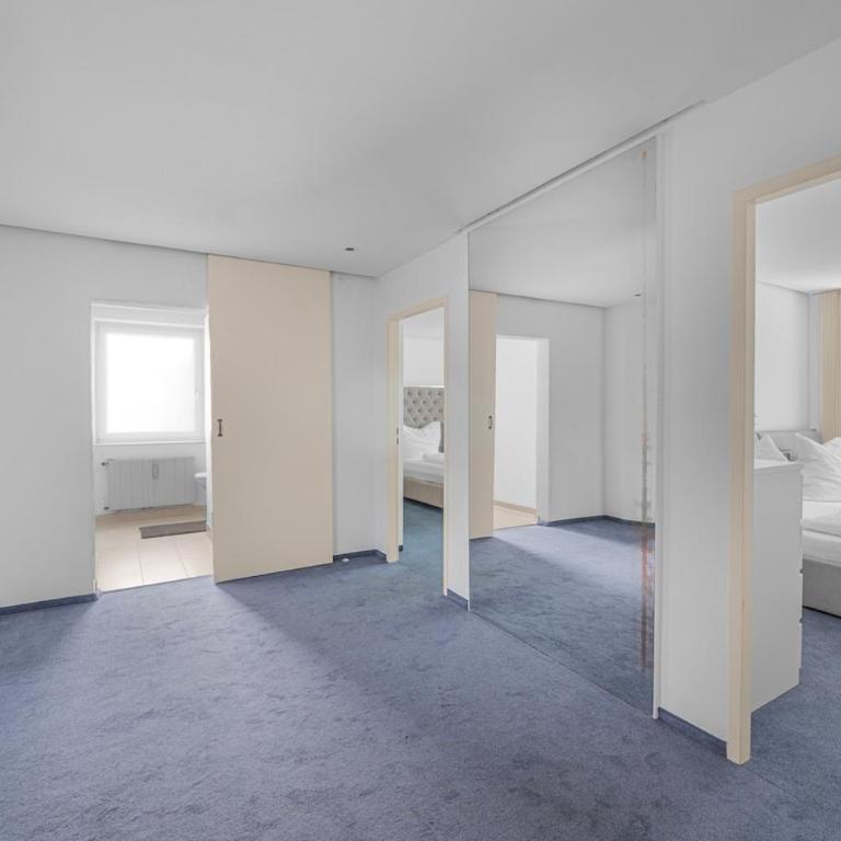 Kanal Apartment No2 I 8P I München - Apartment mit 3 Schlafzimmern - 8