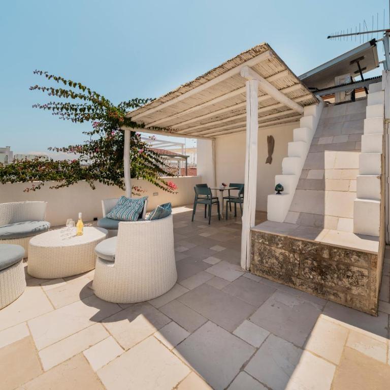 Antico Mondo Rooms & Suites - Appartamento con Terrazza e Vista Mare - 1