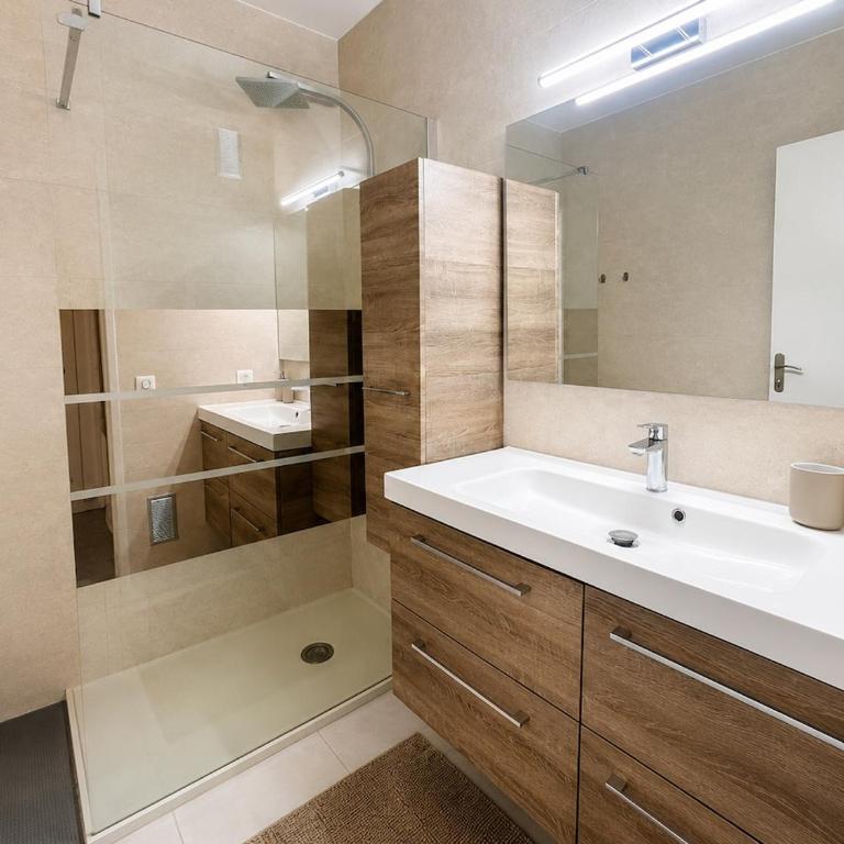 Appartement à 3min à pieds des plages - Studio Lit Queen-Size - 4