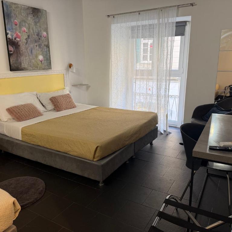 City Center Rooms Corso Cavour - Classic Quadruple Room - 2