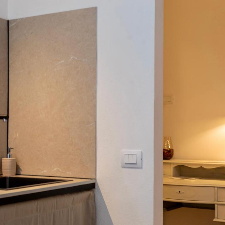 Alba Guest House - Double or Twin Room with Bathroom - 13