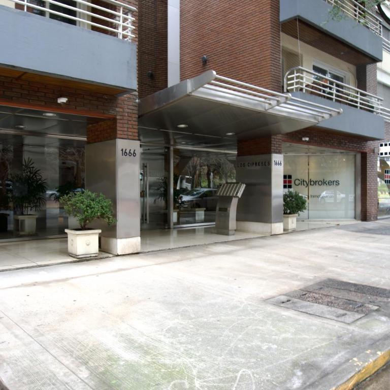 Excelente departamento en Puerto Madero - Apartamento de 2 dormitorios - 65