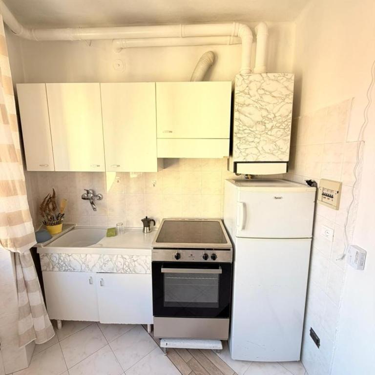 Sanremo Hub, a due passi dal mare - Appartamento con 2 Camere da Letto - 10