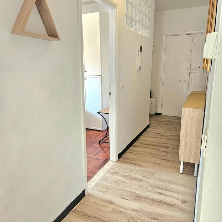 Sanremo Hub, a due passi dal mare - Appartamento con 2 Camere da Letto - 4