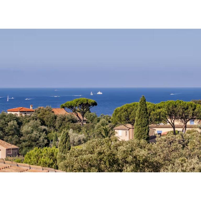 Maison d'été avec vue sur la mer en Saint-Maxim - Deluxe Villa - 13