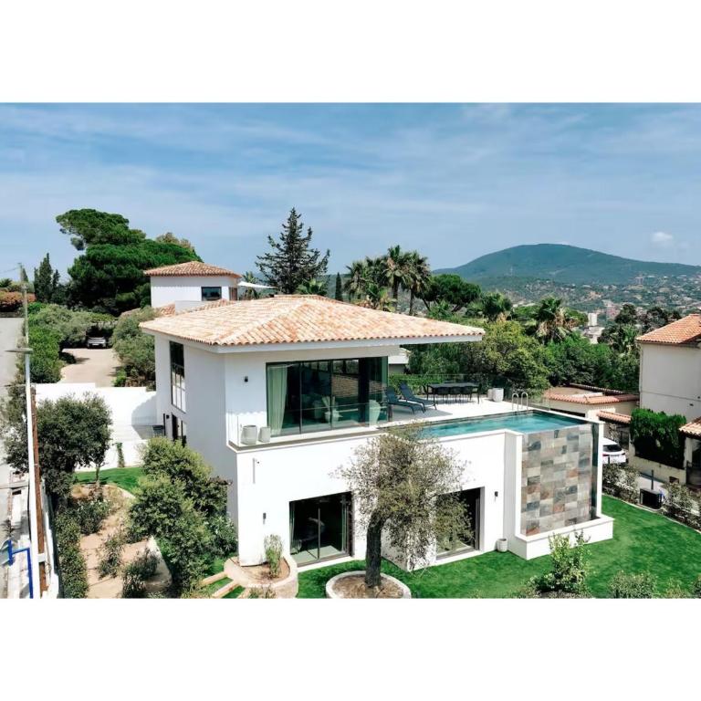 Maison d'été avec vue sur la mer en Saint-Maxim - Deluxe Villa - 18