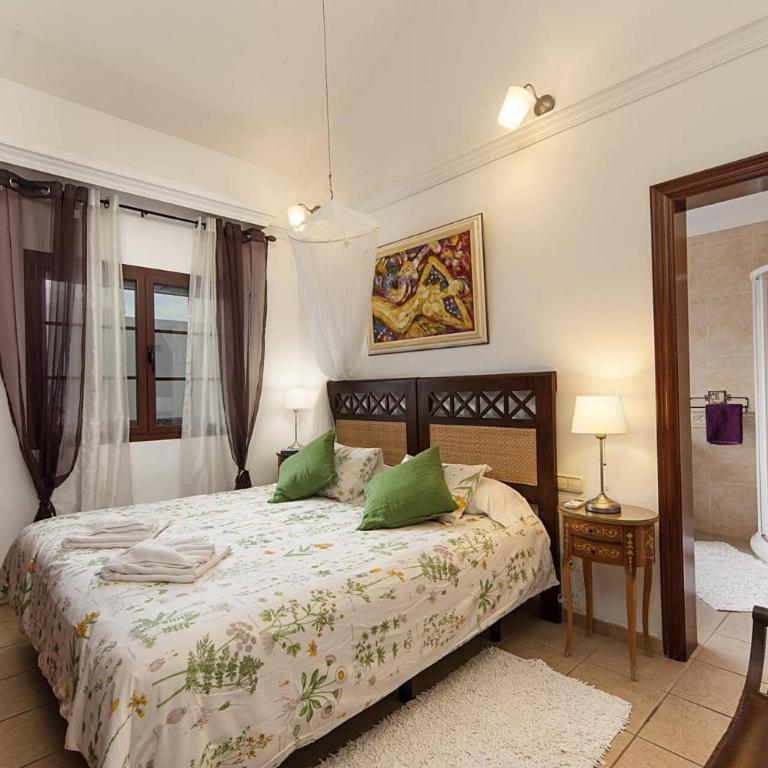 Villa Leon by Villa Plus - Villa - 16