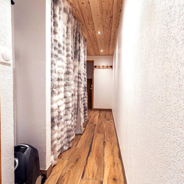 Appartement dans chalet 5 pièces, 14 pers, 4 ch, WiFi, jardin privé - Chalet - 11