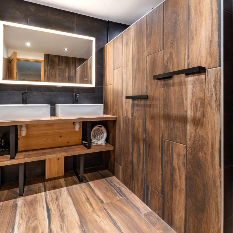 Appartement dans chalet 5 pièces, 14 pers, 4 ch, WiFi, jardin privé - Chalet - 6