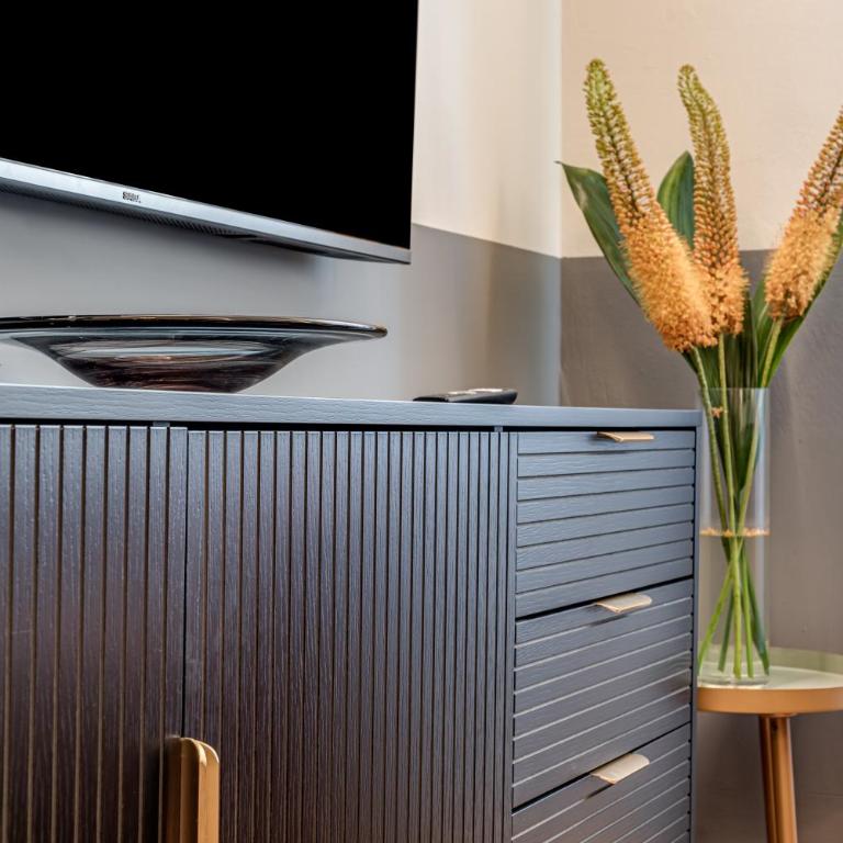 Albia Suites - Two-Bedroom Deluxe Apartment - 7