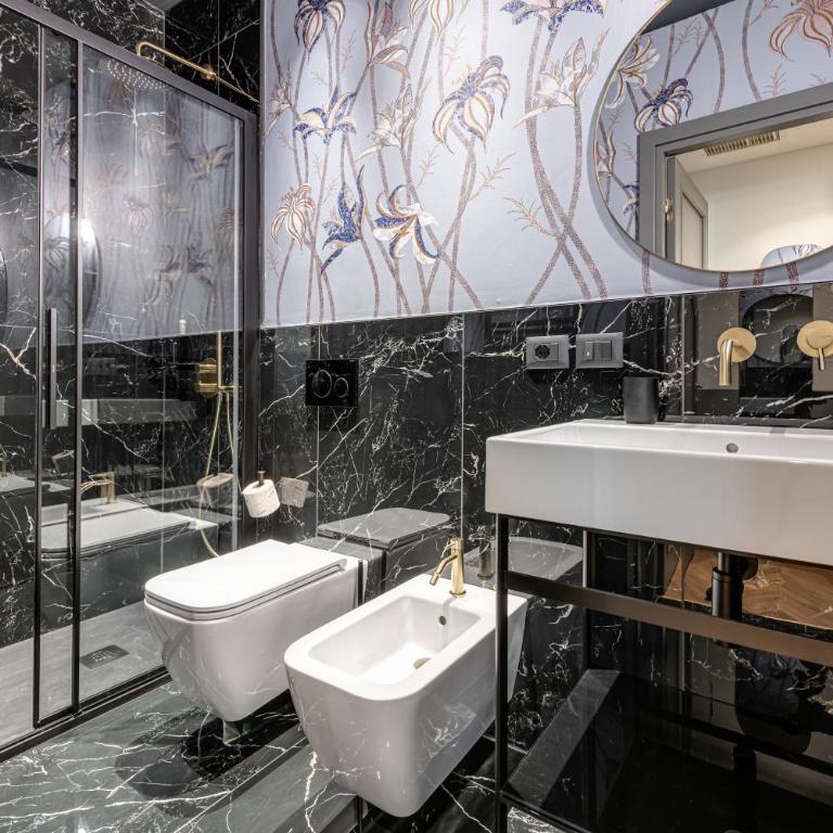 Albia Suites - Two-Bedroom Deluxe Apartment - 13