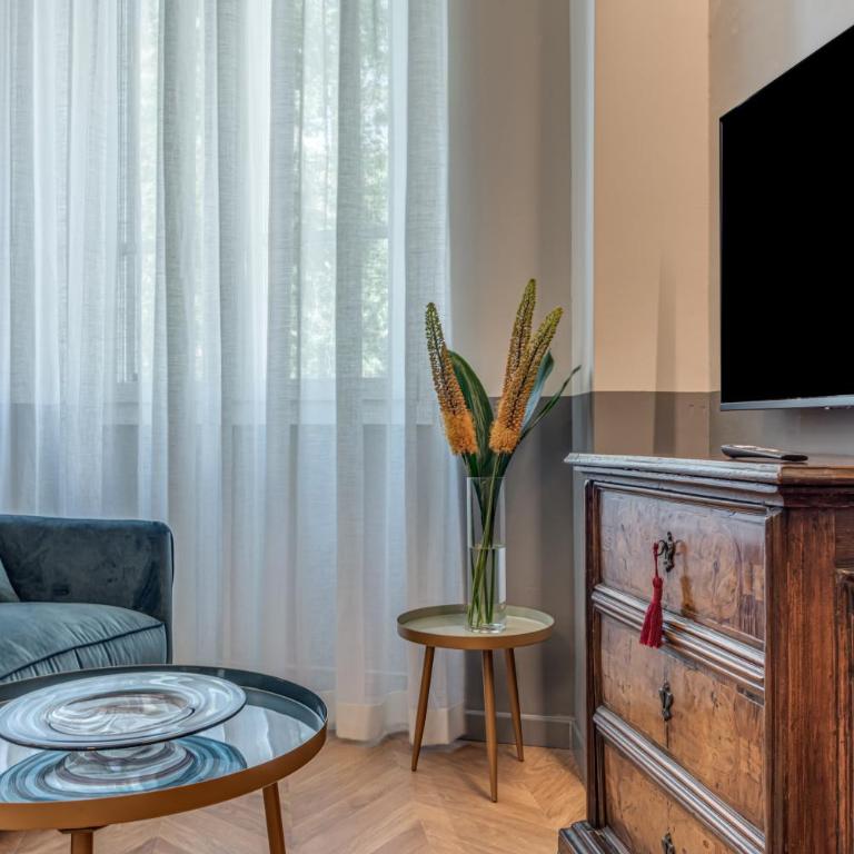Albia Suites - Two-Bedroom Deluxe Apartment - 6